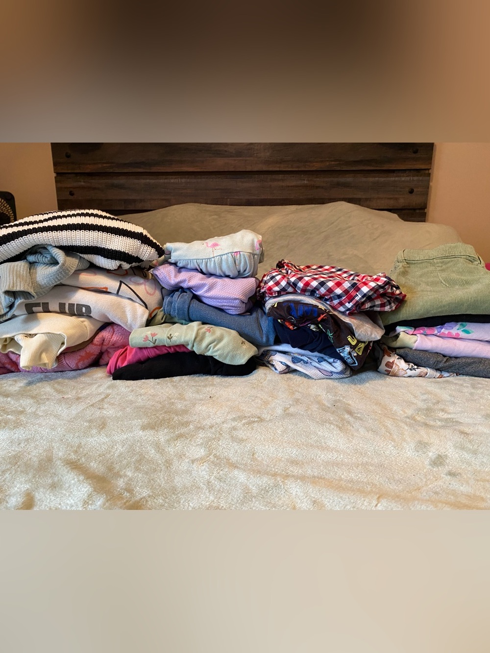 28 piece lots girls clothes size 7/8, 8, 9
